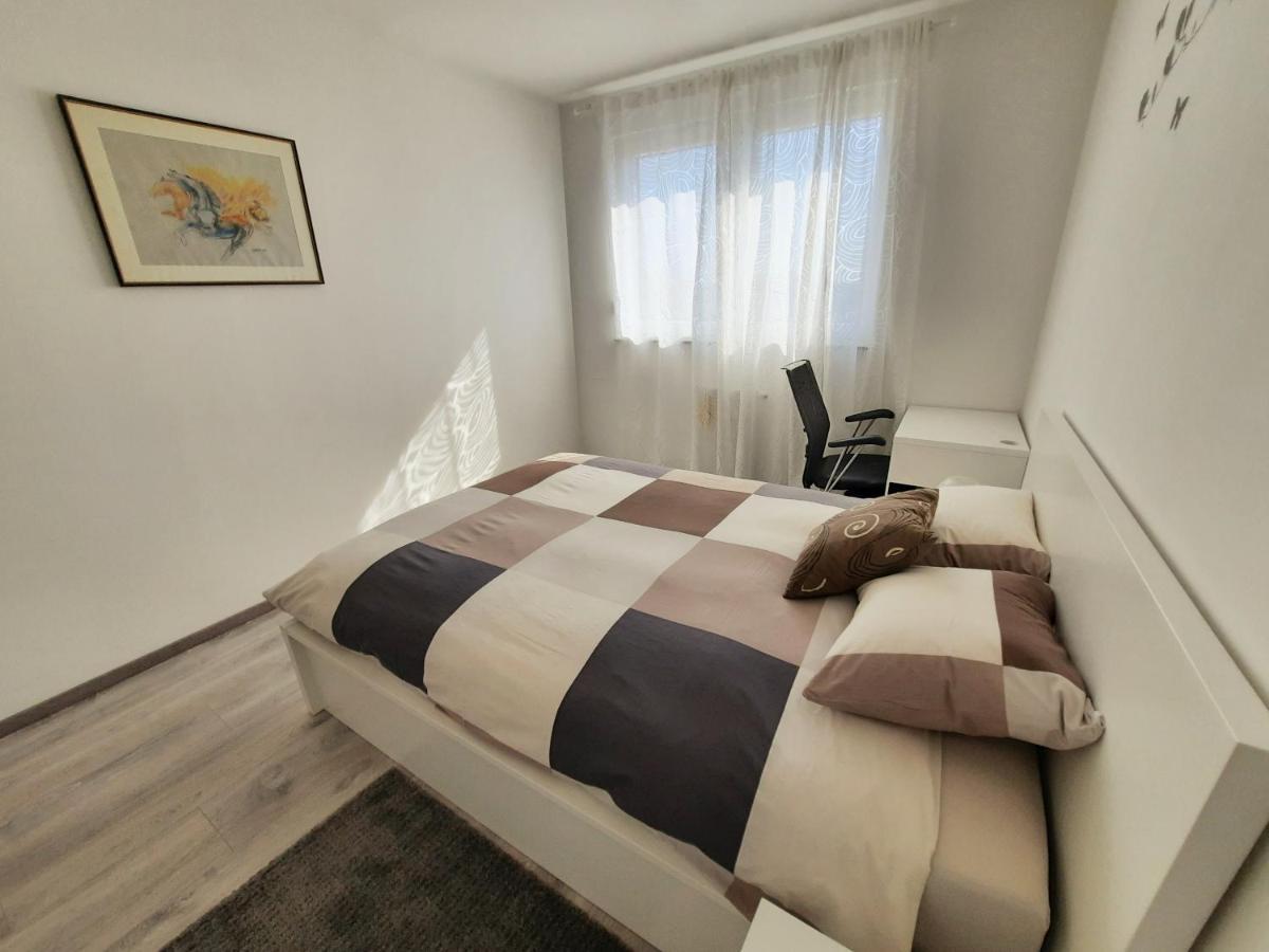 Apartment Mrvica Near The Zagreb Airport Velika Gorica Esterno foto