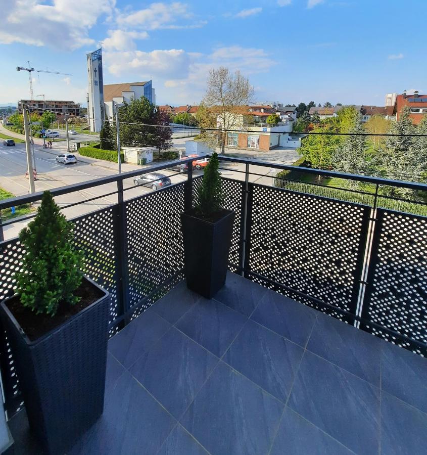 Apartment Mrvica Near The Zagreb Airport Velika Gorica Esterno foto